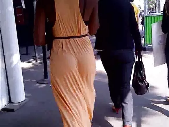 French sanra dudu ori omu pẹlu dara kẹtẹkẹtẹ awọn gbagede.