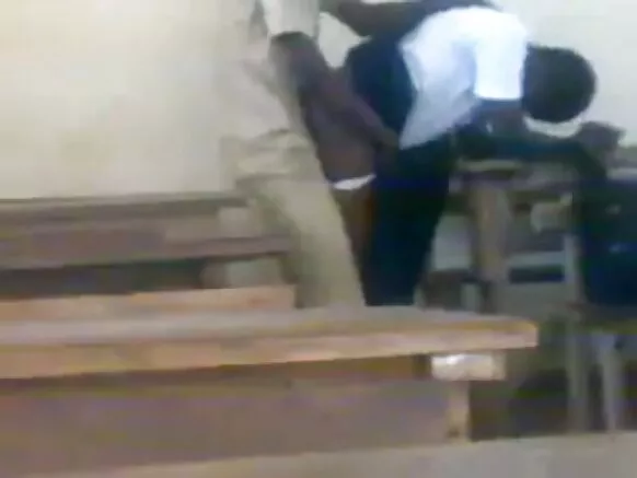 African odo ni kilasi ni ibalopo pẹlu dudu kẹtẹkẹtẹ, omo ile fokii doggy ara.